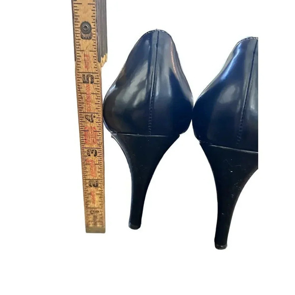 Bandolino Women's Cream and Black High Heels Lace-Up Pointed Toe Shoes Size 6.5M - Picture 7 of 8